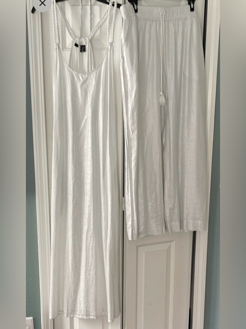NWOT. TAHARI SET semi sheer